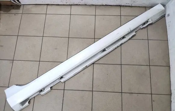 Volvo S60 Sill 31333005