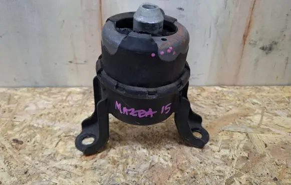 Mazda 6 Engine mount bracket 