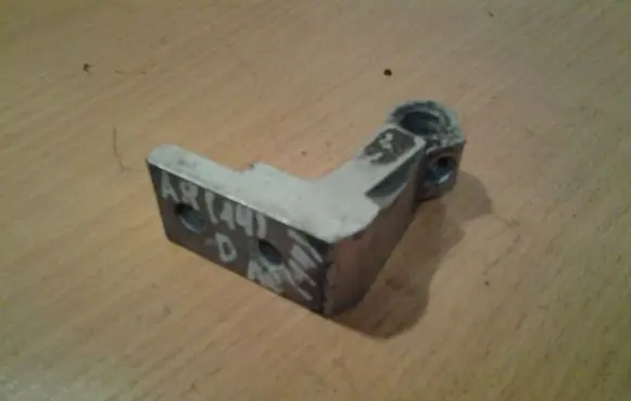 Audi A8 S8 D3 4E Rear door upper hinge XS42504