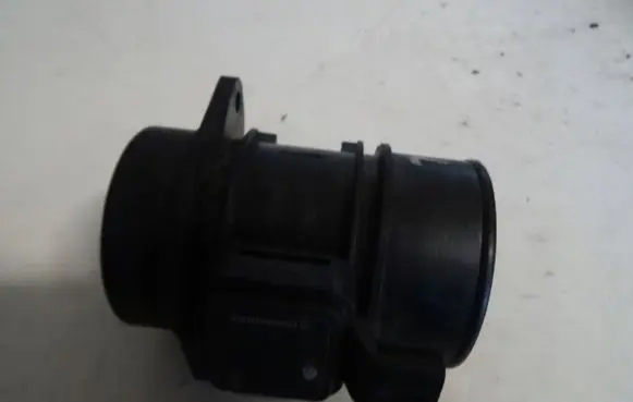 Renault Clio III Mass air flow meter 8200682558