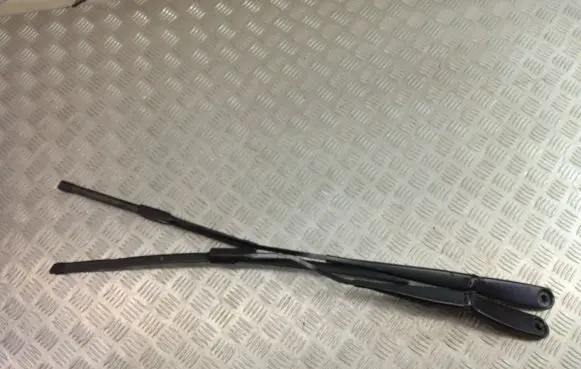 BMW X1 F48 F49 Front wiper blade arm 7350506 7360515