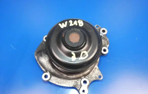 Mercedes-Benz CLS C218 X218 Water pump A6422002001