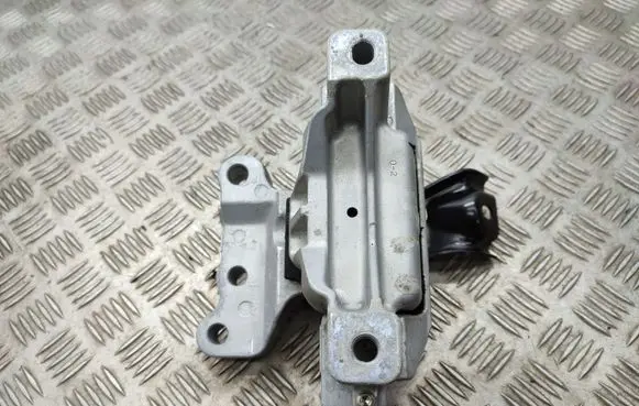 Mitsubishi Outlander Gearbox mount