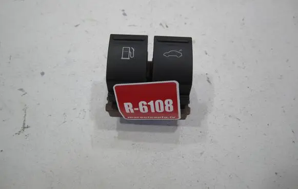 Volkswagen PASSAT B6 Fuel tank opening switch 3C0959903B