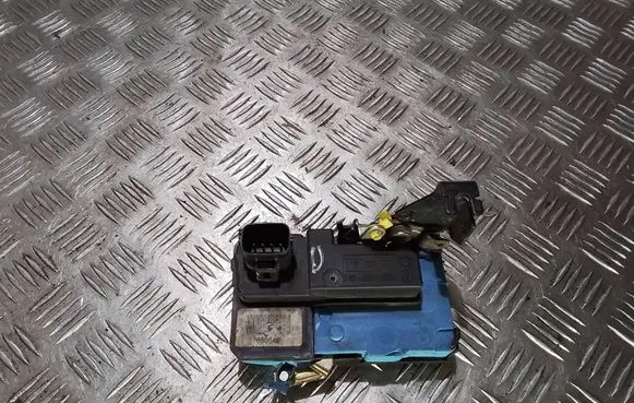Volvo V70 Front door lock