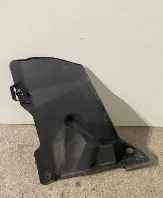 Mercedes-Benz C W203 Air filter box cover 2038301513