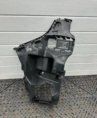 BMW 1 F40 Rear bumper mounting bracket 7461399 32001011363