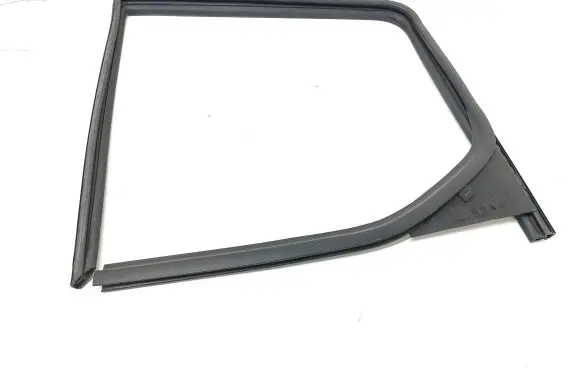 Citroen Berlingo Rubber seal rear door window/glass 9818017380