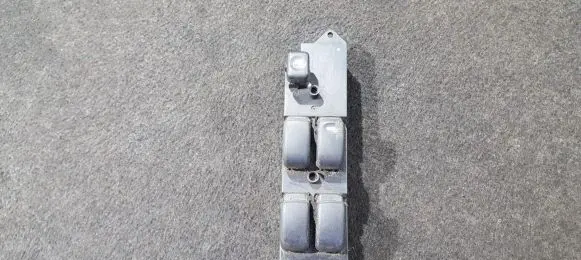 Mitsubishi Pajero Electric window control switch