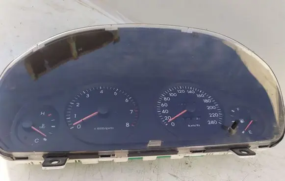 Hyundai Sonata Speedometer (instrument cluster)