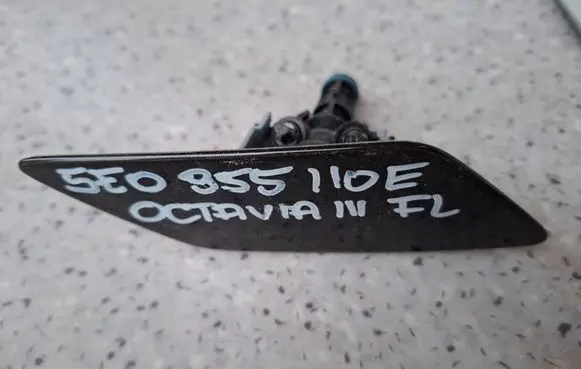 Skoda Octavia Mk3 (5E) Headlight washer spray nozzle cap/cover 5E0955110E