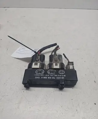 Seat Alhambra (Mk1) Coolant fan relay 701919506A