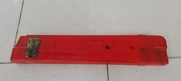 Nissan Qashqai Emergency warning sign 27R030512