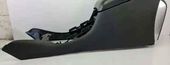 Mercedes-Benz R W251 Center console