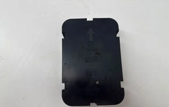 BMW 5 F10 F11 Quarter panel pressure vent 64226905748