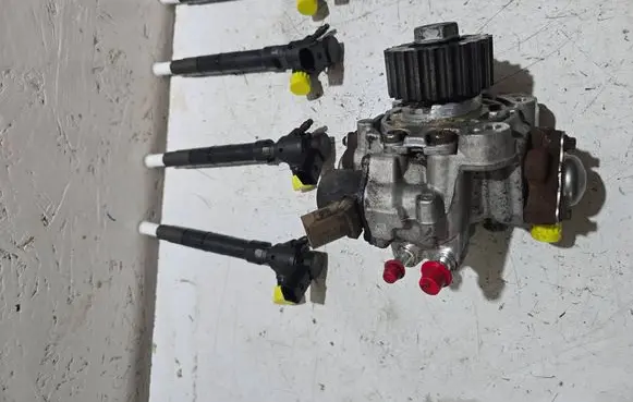 Volkswagen Transporter - Caravelle T6 Fuel injection system set 28565339 03n130755c