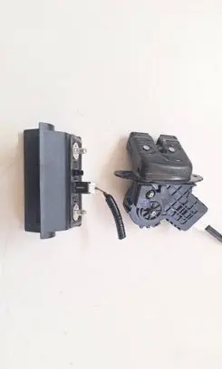 Honda E Loading door lock N0761110 ME04AK