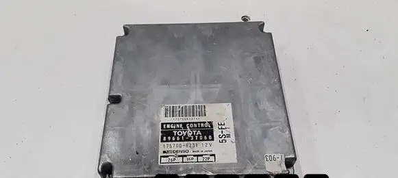 Toyota Yaris Engine control unit/module 3t060