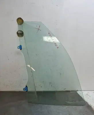 Mitsubishi Outlander Front door window glass four-door