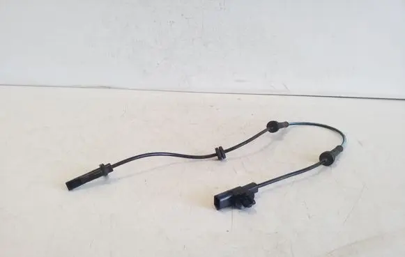 Nissan Qashqai J12 ABS brake wheel speed sensor 479106UA1A