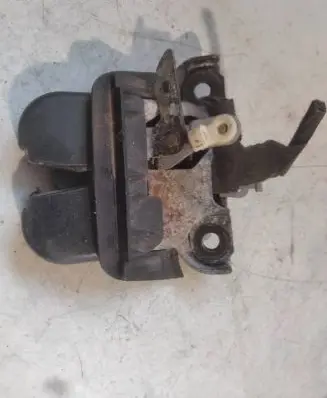 Audi A4 S4 B6 8E 8H Tailgate/trunk/boot lock/catch/latch 8E9827520