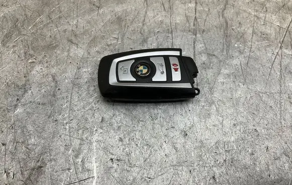 BMW 7 F01 F02 F03 F04 Ignition key/card 005YUA0013 9266846 3088106643