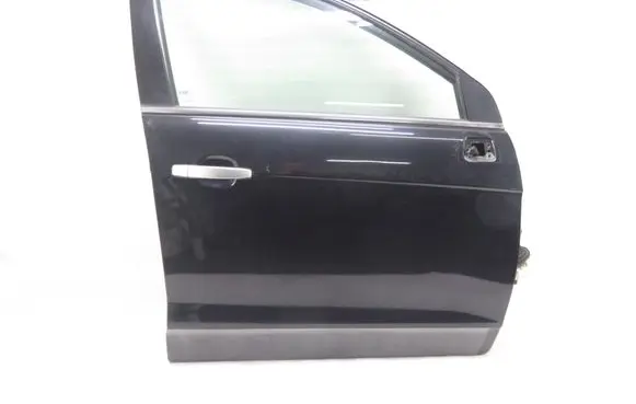 Chevrolet Captiva Front door 
