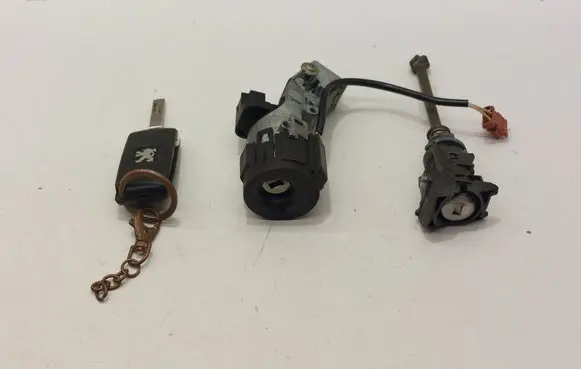 Peugeot 407 Engine ECU kit and lock set 9648445180