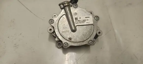 Mercedes-Benz A W176 Vacuum pump A1331800501