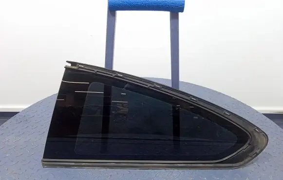 BMW 6 F12 F13 Rear side window 7219889