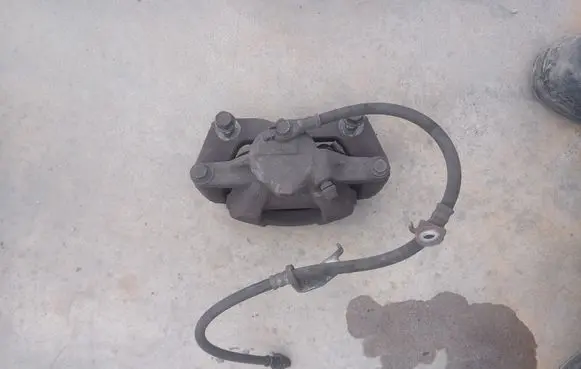 Toyota Verso Front brake caliper