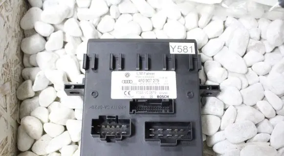 Audi Q7 4L Comfort/convenience module 4F0907279 4F0910279K F005V00619