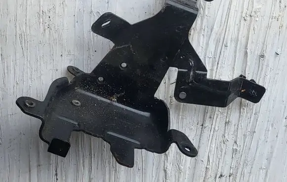 Renault Twingo III EGR valve cooler bracket 926127499R 1021 A4538308901