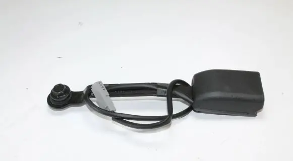 Mazda 3 II Front seatbelt buckle