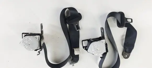 Suzuki Kizashi Rear seatbelt C7098010