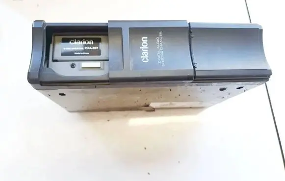 Peugeot 407 CD/DVD changer 9647427980 pu2590a