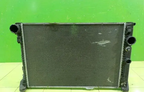 Mercedes-Benz E C207 W207 Coolant radiator A2045003603