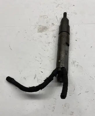 Audi A4 S4 B5 8D Fuel injector 028130201G