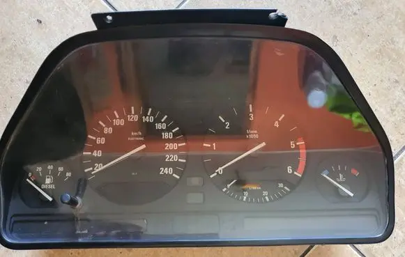 BMW 5 E34 Speedometer (instrument cluster) 6160531013 8359362 9220300971