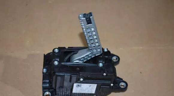 Porsche Cayenne (9Y0 9Y3) Gear shifter/selector 9Y0713041C5555