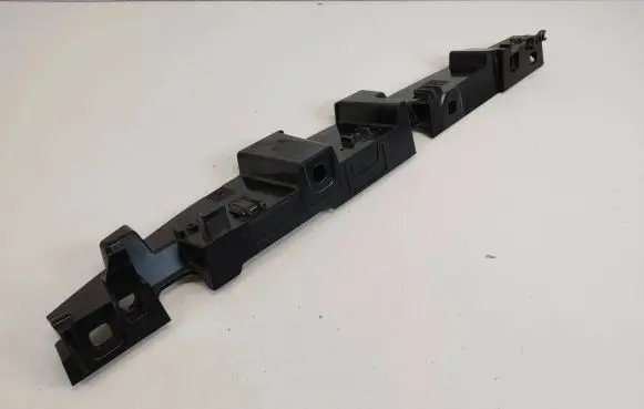 BMW i3 Fender mounting bracket 7299183