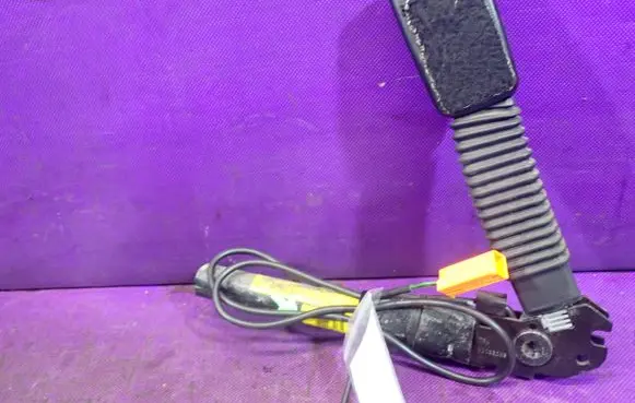 Ford Focus C-MAX Front seatbelt buckle 4M51-A61208-AJ