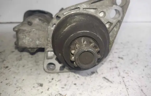 Skoda Octavia Mk2 (1Z) Starter motor 02Z911023