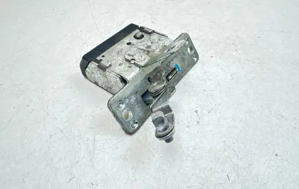 Opel Astra G Tailgate/trunk/boot lock/catch/latch 09130569