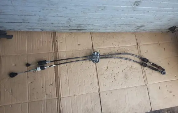 Ford Focus Gear shift cable linkage 