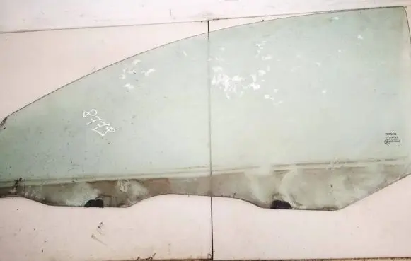 Nissan Primera Front door window glass four-door 