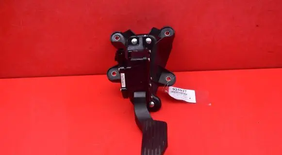 KIA Magentis Accelerator throttle pedal CE50393A-2G300