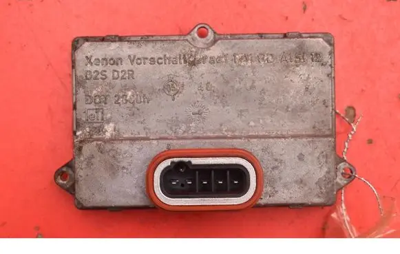 Audi A8 S8 D3 4E Voltage converter/converter module 5DV00829000