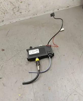 Peugeot 607 Aerial antenna amplifier 9649863280