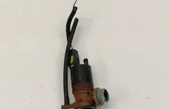 Renault Arkana Windscreen/windshield washer pump 2112133822D